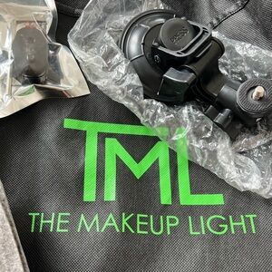 BRAND NEW * Key Light 2.0 Starter Kit with Suction Mount